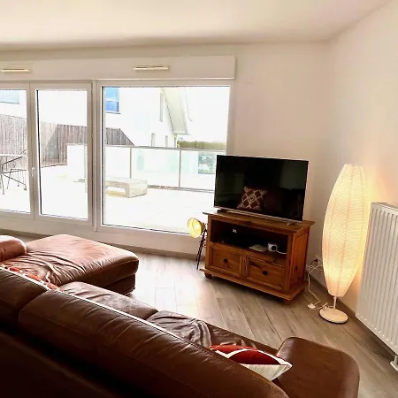 Appartement T4 Avec Grande Terrasse Et Parking Prive *
