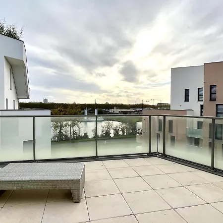 T4 Avec Grande Terrasse Et Parking Prive Caen
